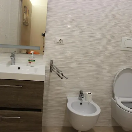 Villa Wow Al A Pochi Passi Dalla Con 3 Da Letto E 3 Bagni Indipententi Sita A 50 Mt Dai Lidi