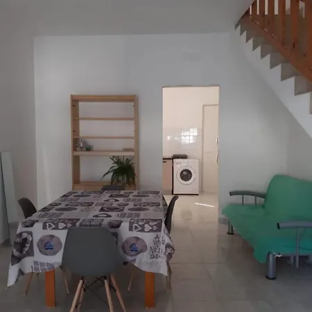 Wow Al A Pochi Passi Dalla Con 3 Da Letto E 3 Bagni Indipententi Sita A 50 Mt Dai Lidi *