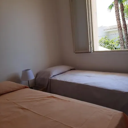 Villa Wow Al A Pochi Passi Dalla Con 3 Da Letto E 3 Bagni Indipententi Sita A 50 Mt Dai Lidi *
